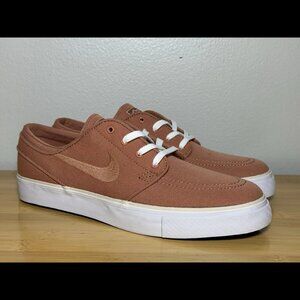 Size 9 - WMNS NIKE SB ZOOM JANOSKI CNV WOMAN SKATEBOARDING‎